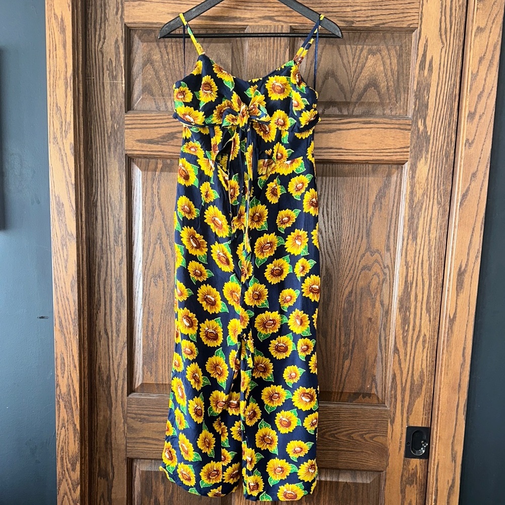 ๐ป Japna Floral Print Romper with Navy and Yellow sunflowers ๐ป - Picture 1 of 3